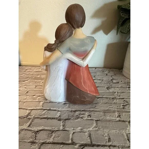 Mother daughter statue - new in box - perfect for Mother’s Day! - Picture 3 of 4